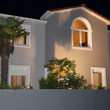 Apartments Petar Pan Fažana Buitenkant foto