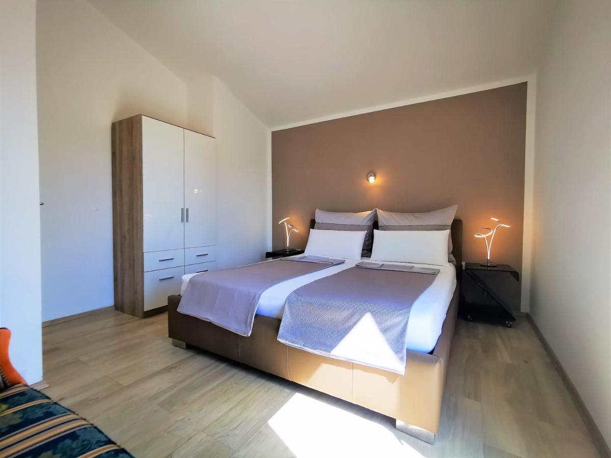 Apartments Petar Pan Fažana Buitenkant foto